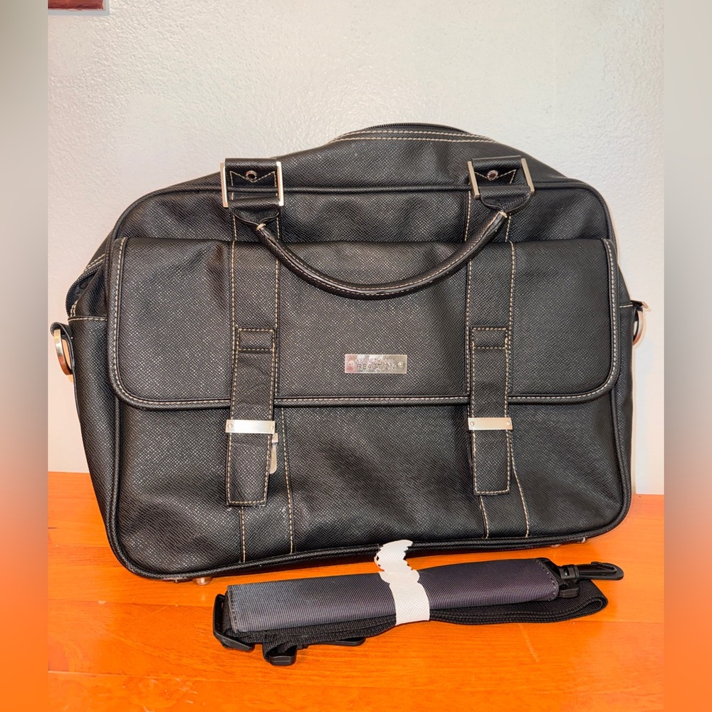 NWOT Kenneth Cole Reaction Leather Briefcase